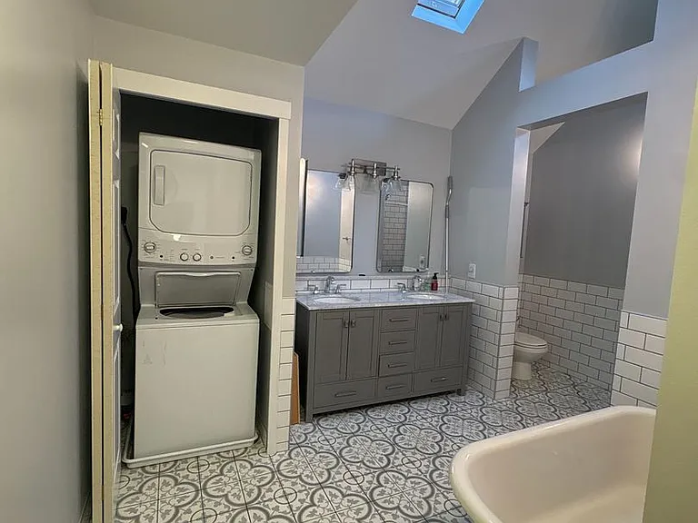 4408 Bridge Ave — Photo 10