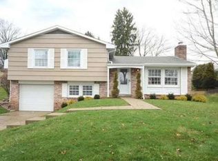 149 Dover Dr, Coraopolis, PA 15108