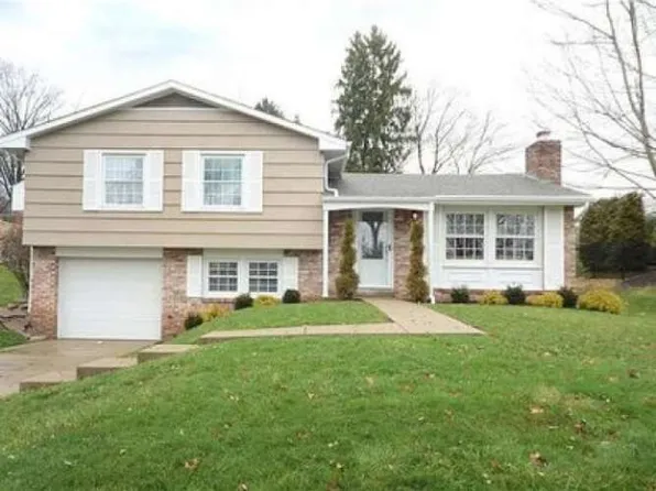 149 Dover Dr, Coraopolis, PA 15108