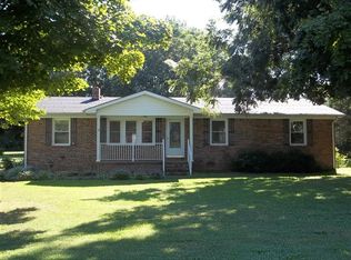 2002 Farris Chapel Rd, Belvidere, TN 37306