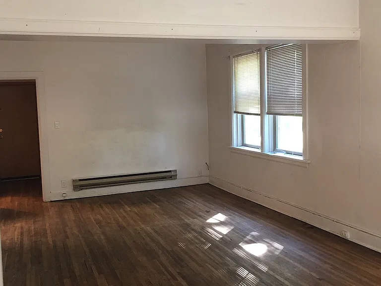 405 NE Oak St — Photo 44