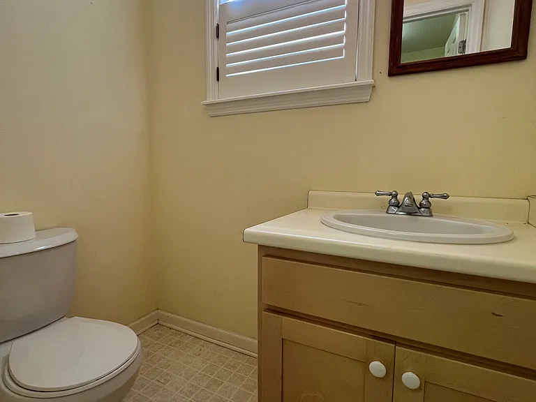 5652 Lakeview Rd — Photo 17