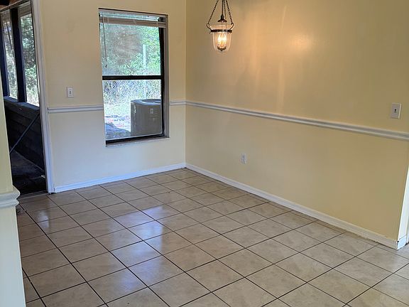 5th image of 481 Jeri Dr