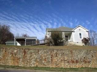 520 10th St, Fieldale, VA 24089