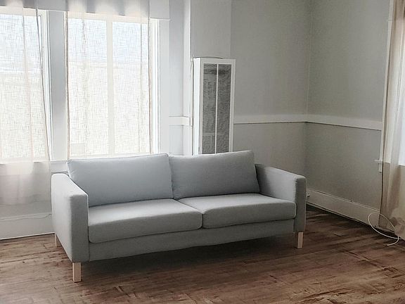 5th image of 3921 E Livingston Dr #4