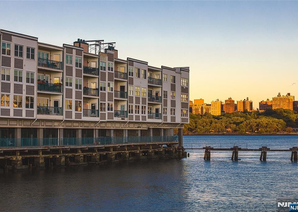 1st image of 116 The Promenade #116