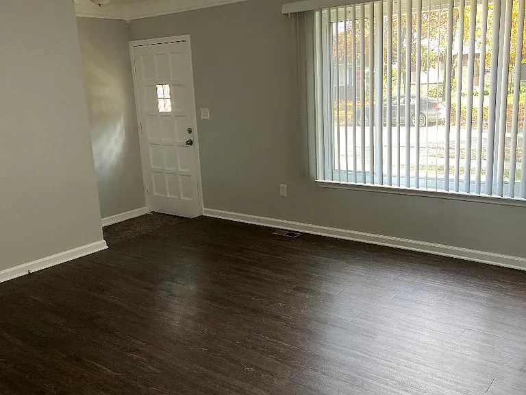 Briarwood Dr — Photo 11