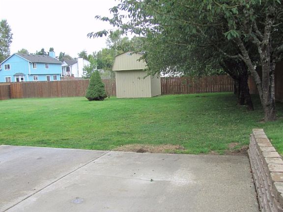 4th image of 12009 142nd Street Ct E
