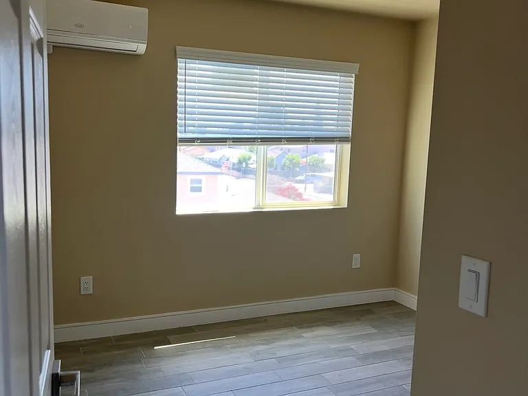 4853 Grace Ave #2 — Photo 9