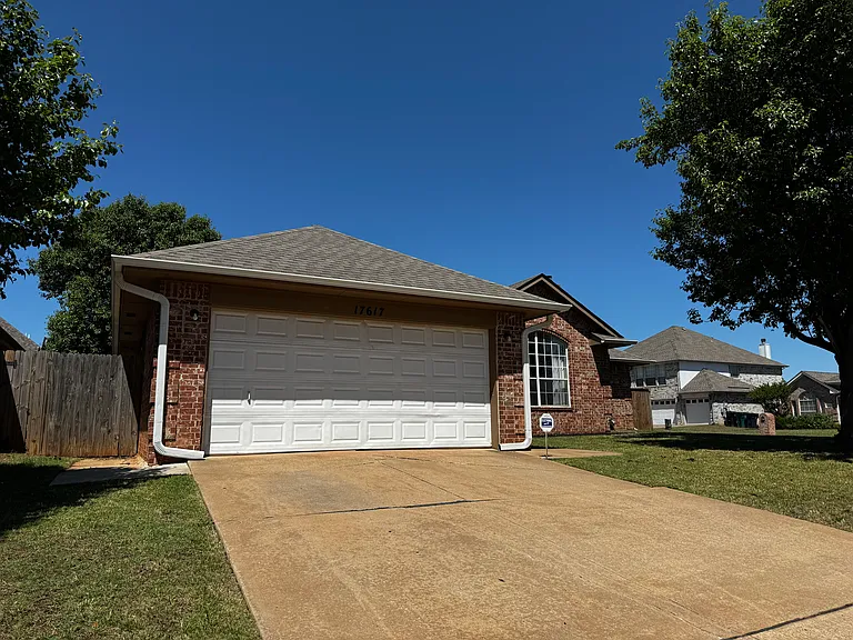 17617 Wain Bridge Ave — Photo 2