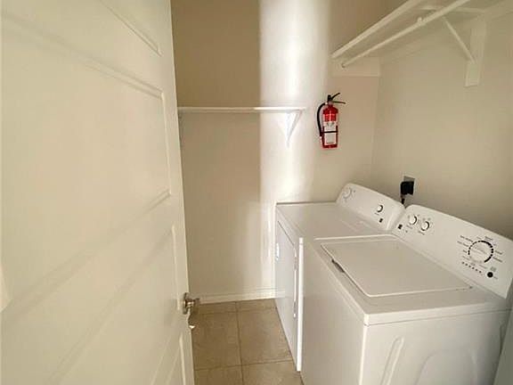 5th image of 1013 E La Cantera Ave APT 4