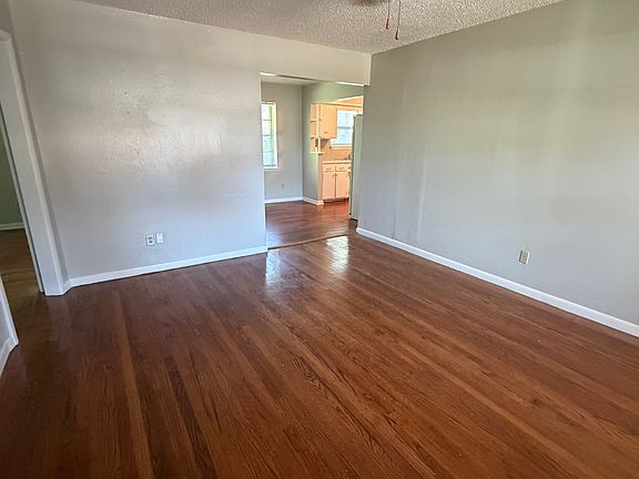 2nd image of 716 Stahl Dr