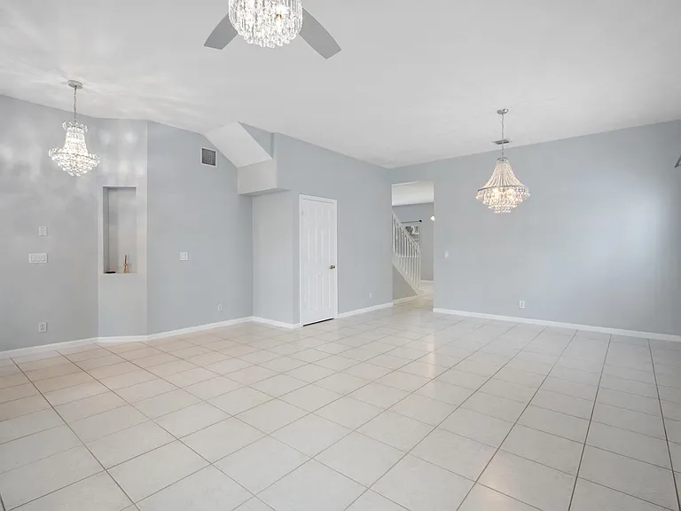 3190 El Camino Real — Photo 5