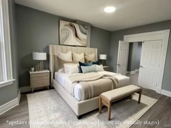 4th image of 200 W Tupper St #2