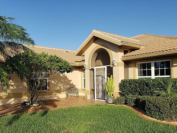 4th image of 8376 Pondview Ln