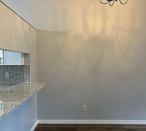 5th image of 160 Clear Lake Cir