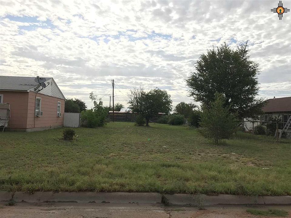 1st image of 452 S 6th St