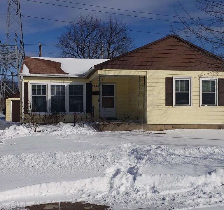 2nd image of 5322 N Dexter Ave