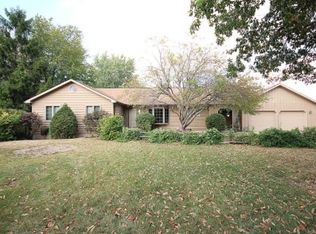 50 Hickory Point Ct, Forsyth, IL 62535