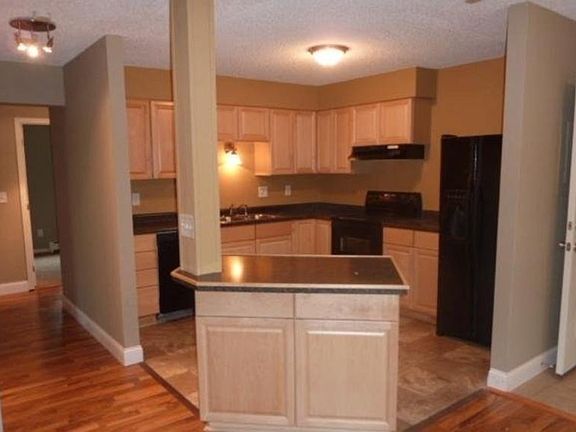 3rd image of 1554 Motor Ave APT 4
