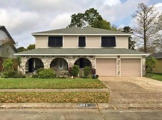 2261 Northbrook Dr, Gretna, LA 70056