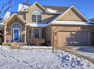 1408 Garwood Dr, Mahomet, IL 61853