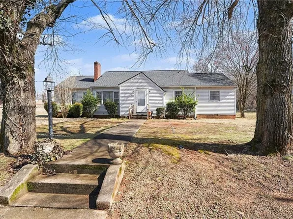 431 Barbara Jane Ave NE, Winston Salem, NC 27101