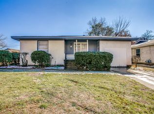 136 Oak Dr E, Hurst, TX 76053