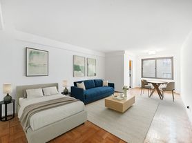 225 E 46th St