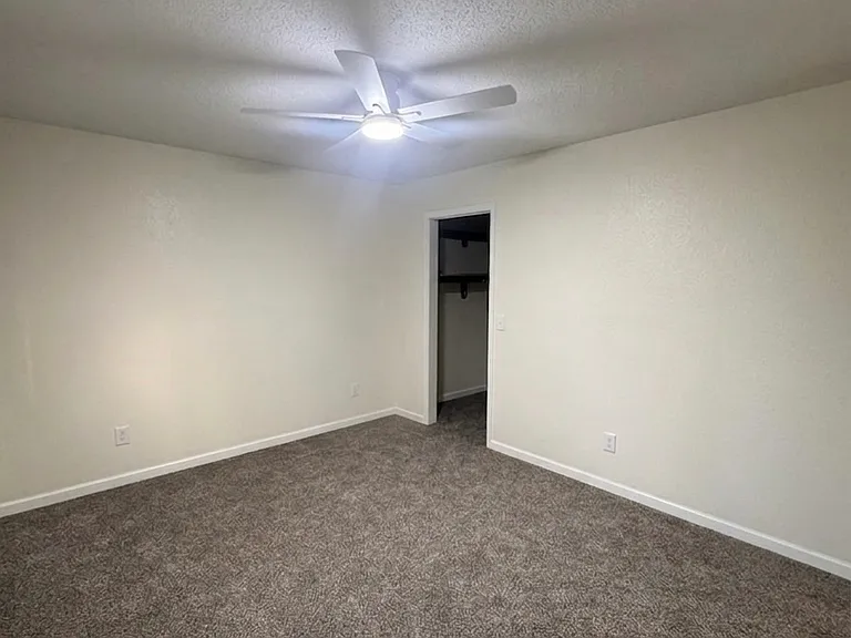 4002 Lakeview Dr #2 — Photo 12