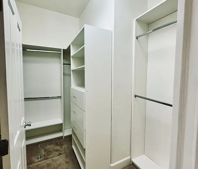 1064 Harbor Town Cir — Photo 11