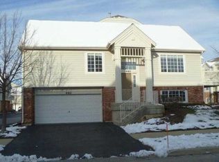 440 Churchill Dr, Elgin, IL 60124