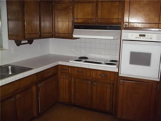 2nd image of 5022 Lapine Dr