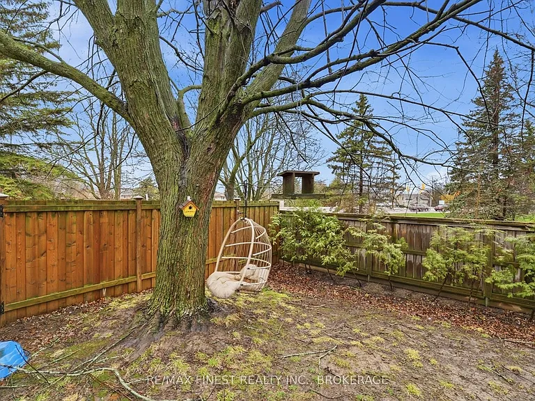 116 Fireside Ct — Photo 29