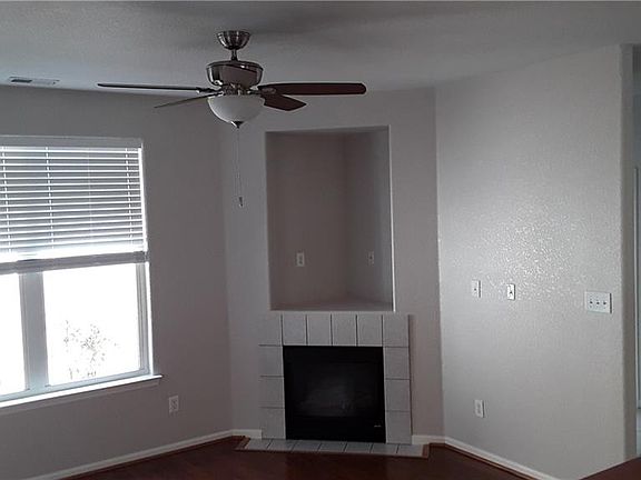 3rd image of 4712 Martinique Ct