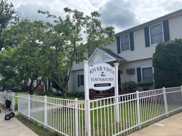 61 Clinton Ave APT 6, Stamford, CT 06901