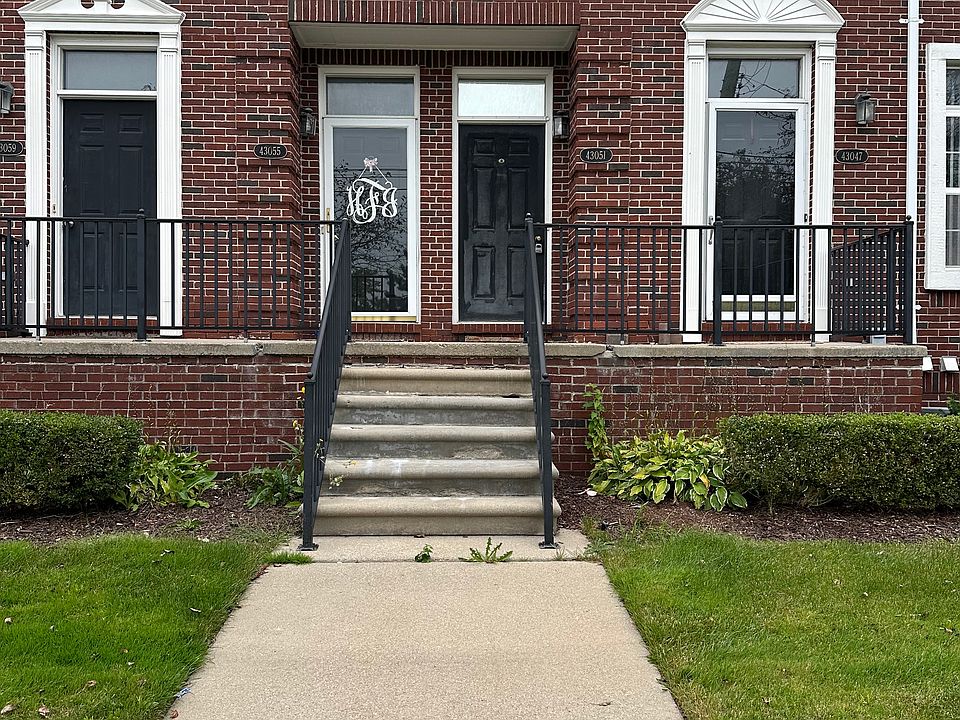 1st image of 43051 Strand Dr