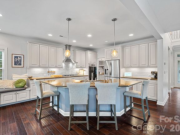 3rd image of 1869 Still Water Ln