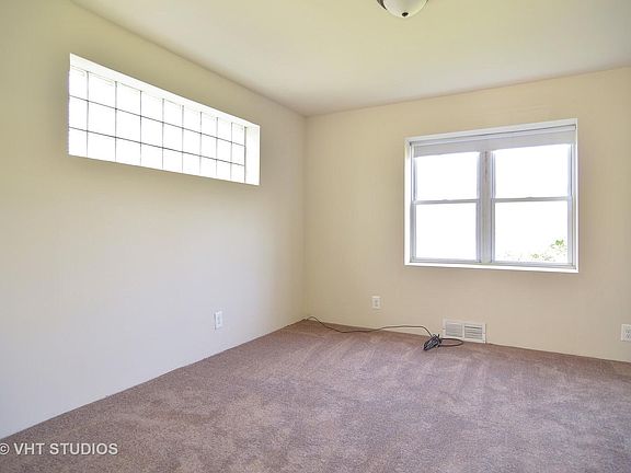 5th image of 7215 N Kilpatrick Ave