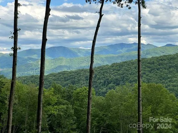 284 Running Deer Trl, Waynesville, NC 28786