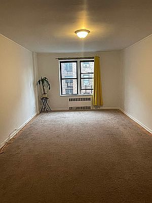 3rd image of 3720 87th St APT 4G