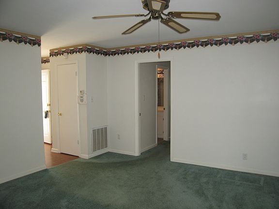 5th image of 101 Hillridge Dr