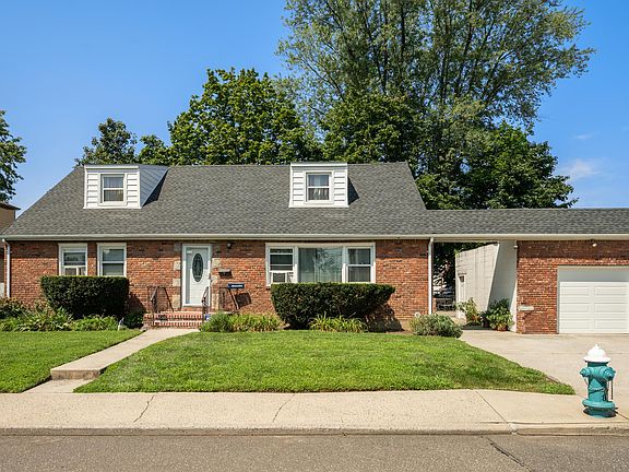 3rd image of 263 Waldorf Ave