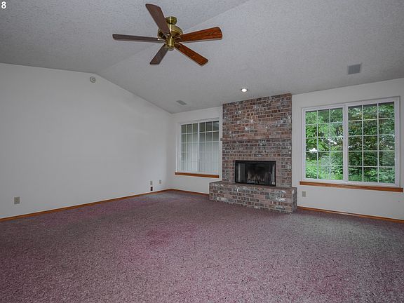 4th image of 4407 NE 38th St