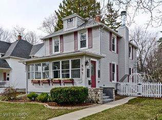 905 S 3rd St, St Charles, IL 60174