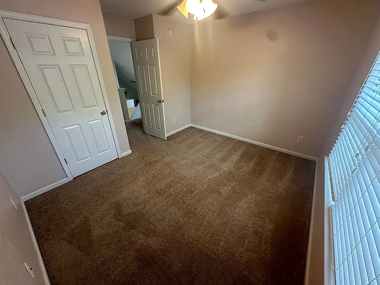 518 Auburn Square Dr — Photo 13