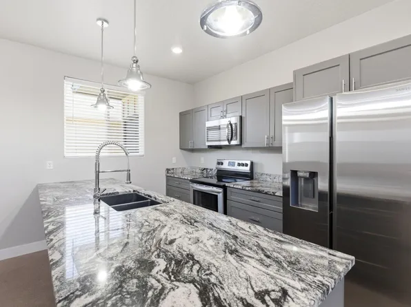 105 Black Rock Rd, Hurricane, UT 84737