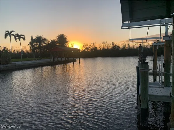 3939 Coconut Dr, Saint James City, FL 33956