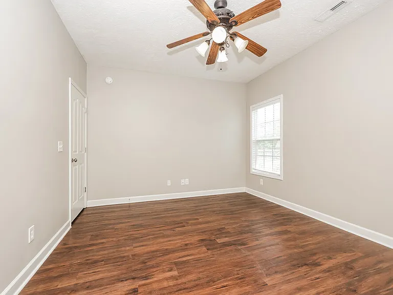 114 Nick Price Dr — Photo 11