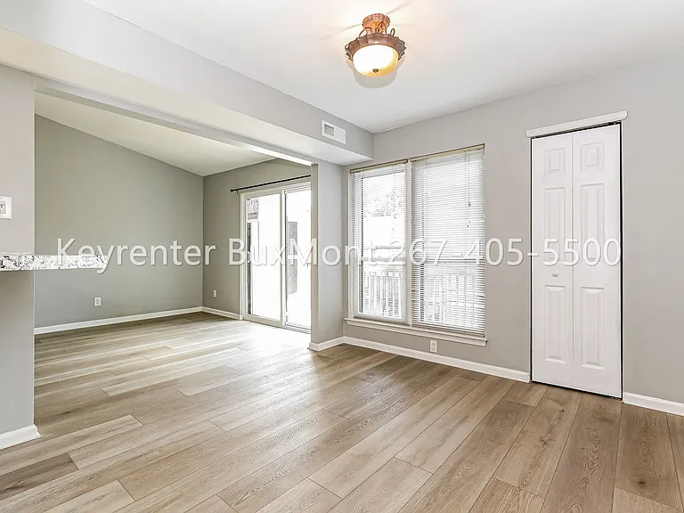 1825 Bridgetown Pike #310 — Photo 6